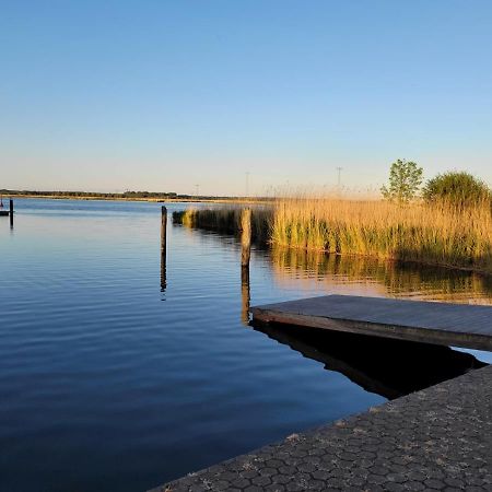 Hotel 4 Sterne Dtv Floating House Kröslin Exterior foto